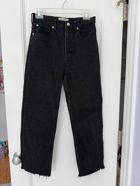Everlane The Way High Jean Size 26 Crop black Denim Raw Hem-worn only once!